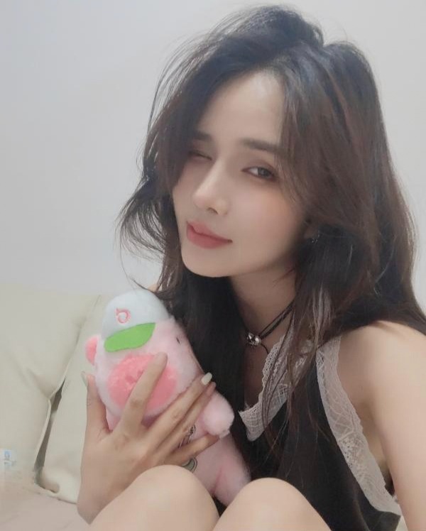 番禺区市桥地铁站旁制服情趣小财迷