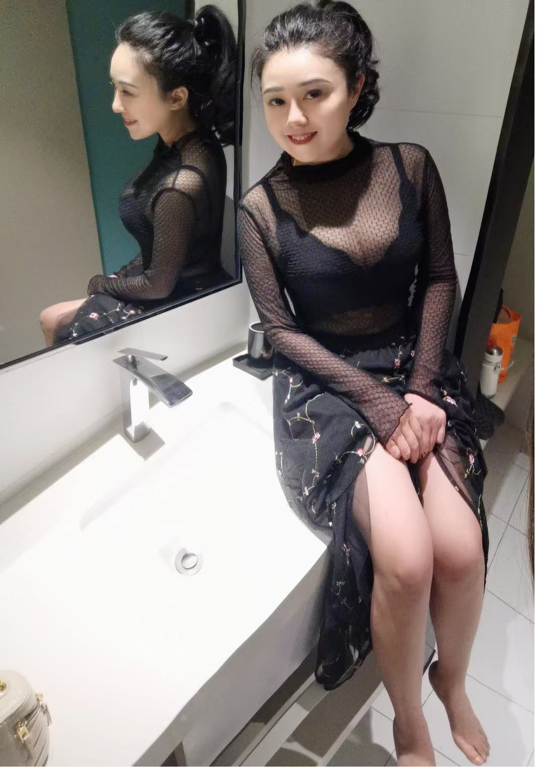 龙岗约会翘臀少妇小艺