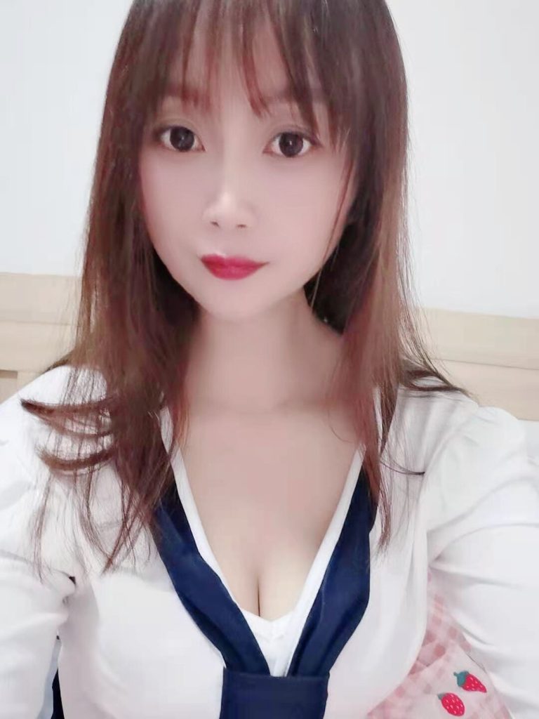 番禺市桥地铁站附近黑丝妹子 性价比高