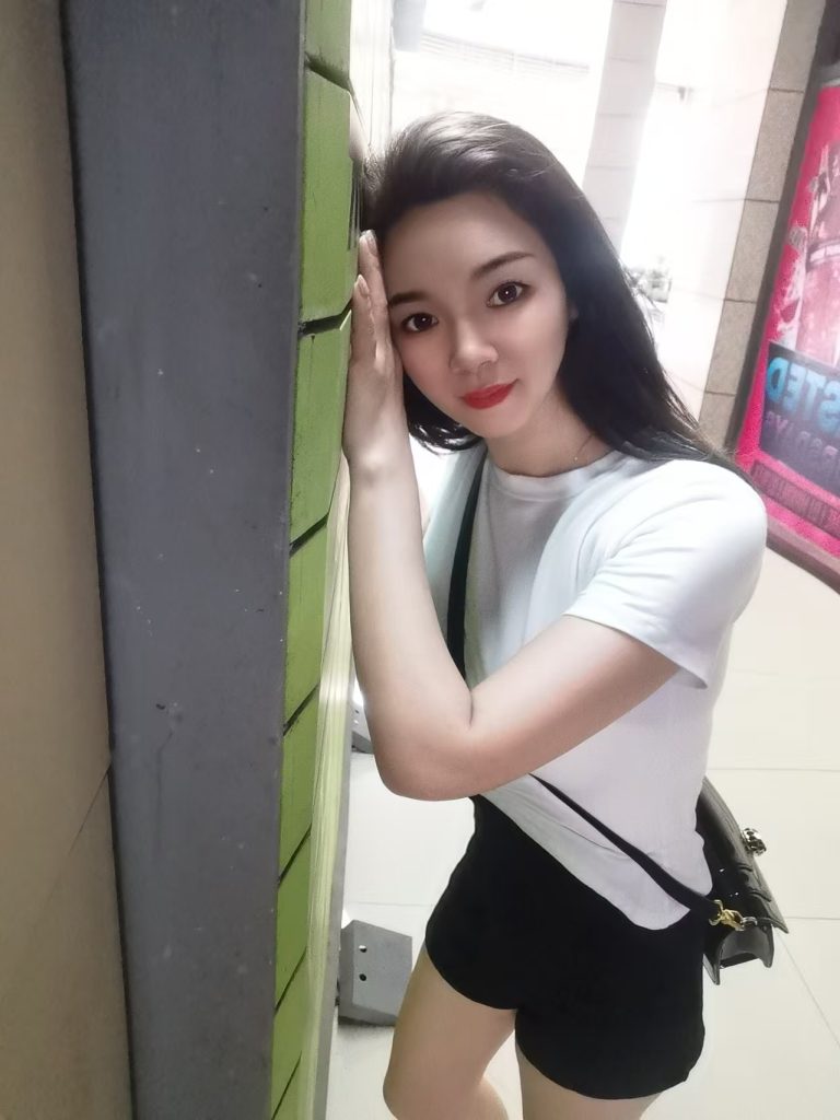 龙岗约会性感蜜桃乳千红