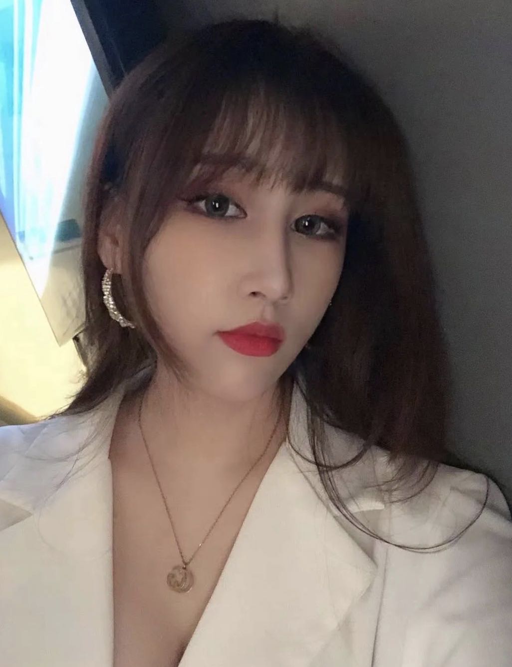 天河区约会美女箫后佳佳
