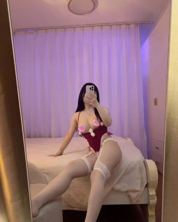 龙华区约会风骚水多小艾米