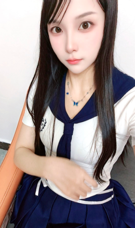 钟爱白云奶妈少妇