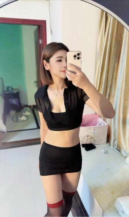 天河区梅花园的丰满短发美女